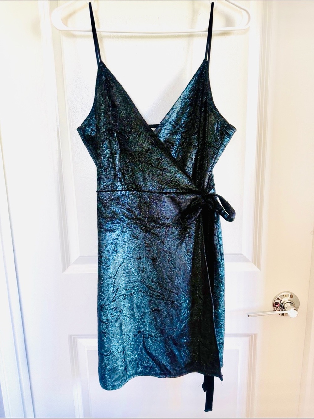 Metallic crushed velvet Black Wrap Mini Dress with Side Tie Rokoko Medium 🖤💚💙